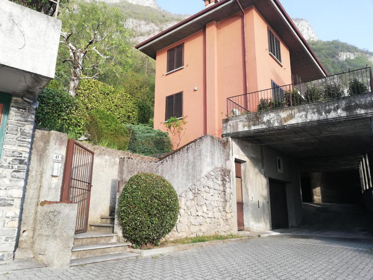 Dream Lake Panorama, Garage In The Center Of Varenna Bagian luar foto