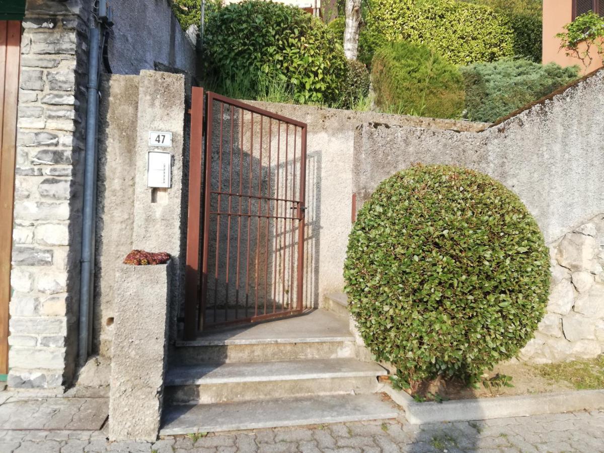 Dream Lake Panorama, Garage In The Center Of Varenna Bagian luar foto